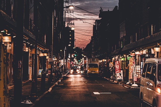 ulice v noci.jpg